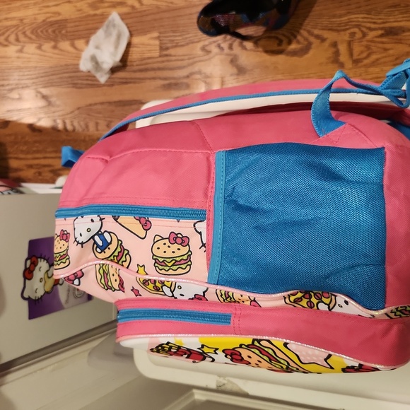 Hello Kitty Hamburger and Fry Fast Food Backpack - Picture 5 of 9